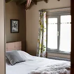 公寓 Tastefully Decorated House In Old - Rose *