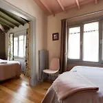 Lejlighed Tastefully Decorated House In Old - Rose *